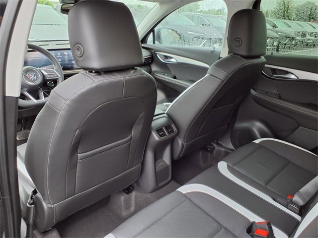 2025 Buick Envision Sport Touring photo 6