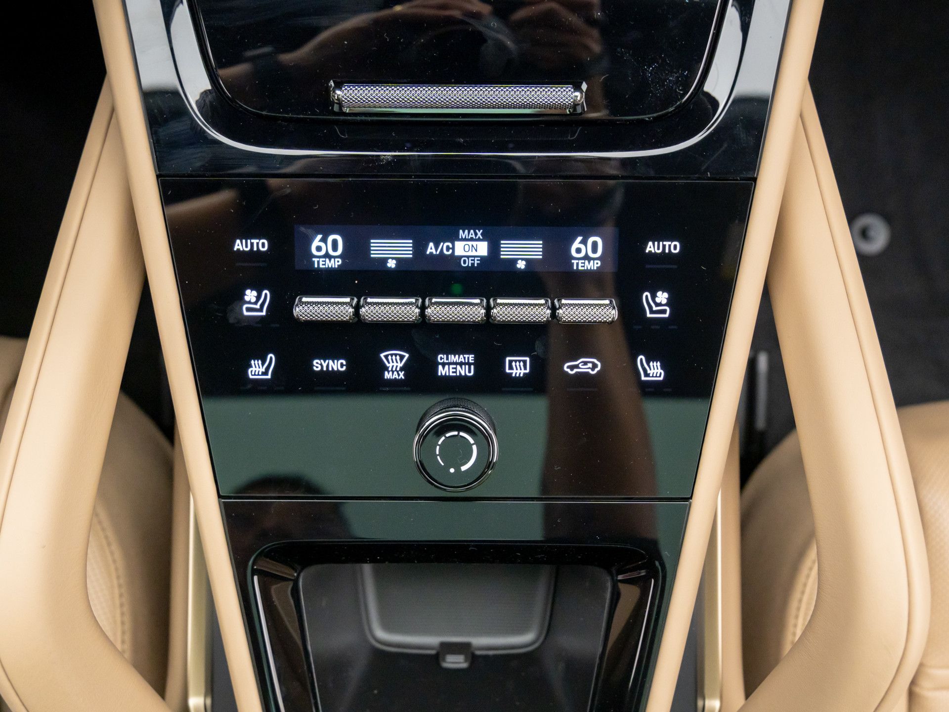 2025 Porsche Cayenne Coupe S photo 17