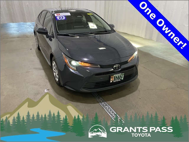 2023 Toyota Corolla LE's photo