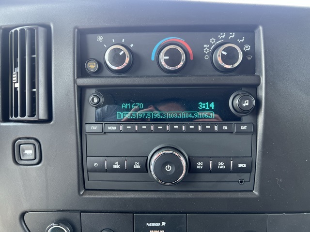2023 Chevrolet Express 3500 LS photo 8