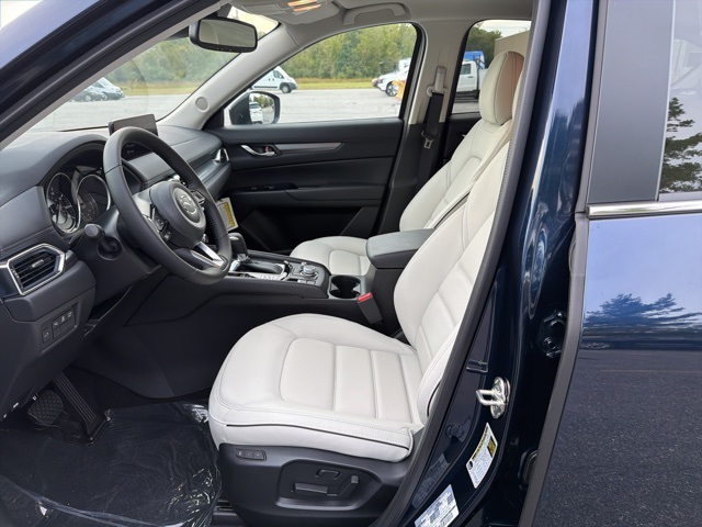 2025 Mazda CX-5 2.5 S Preferred photo 8
