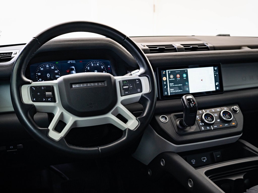 2020 Land Rover Defender 110 SE photo 4