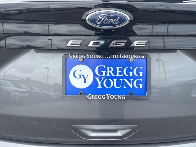 2024 Ford Edge SEL photo 11