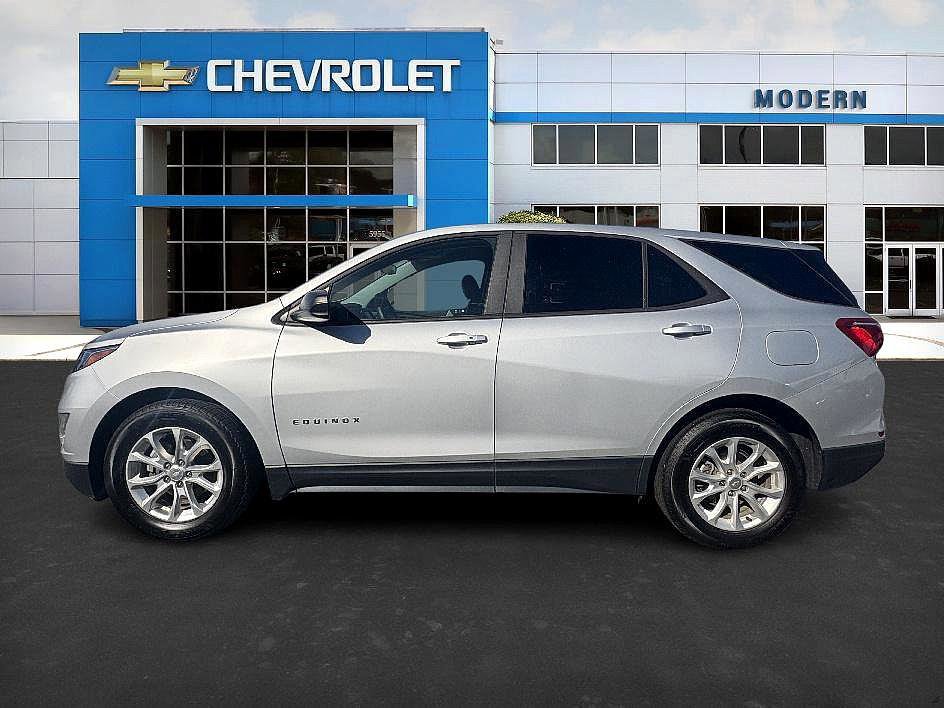 2020 Chevrolet Equinox LS photo 2