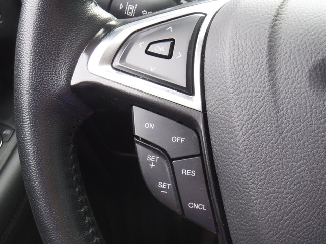 2024 Ford Edge SEL photo 25