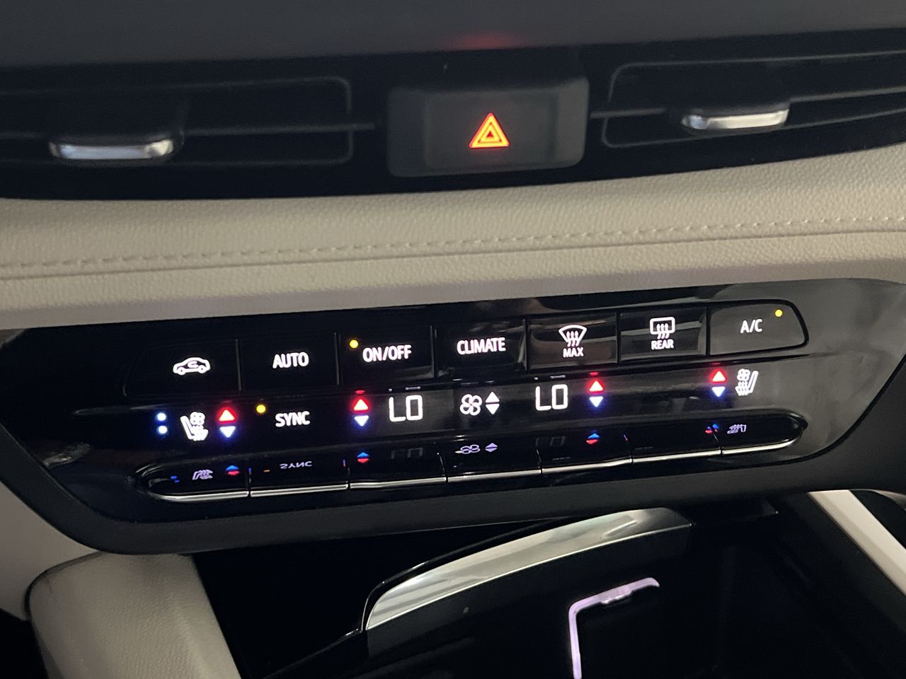 2022 Buick Envision Avenir photo 17
