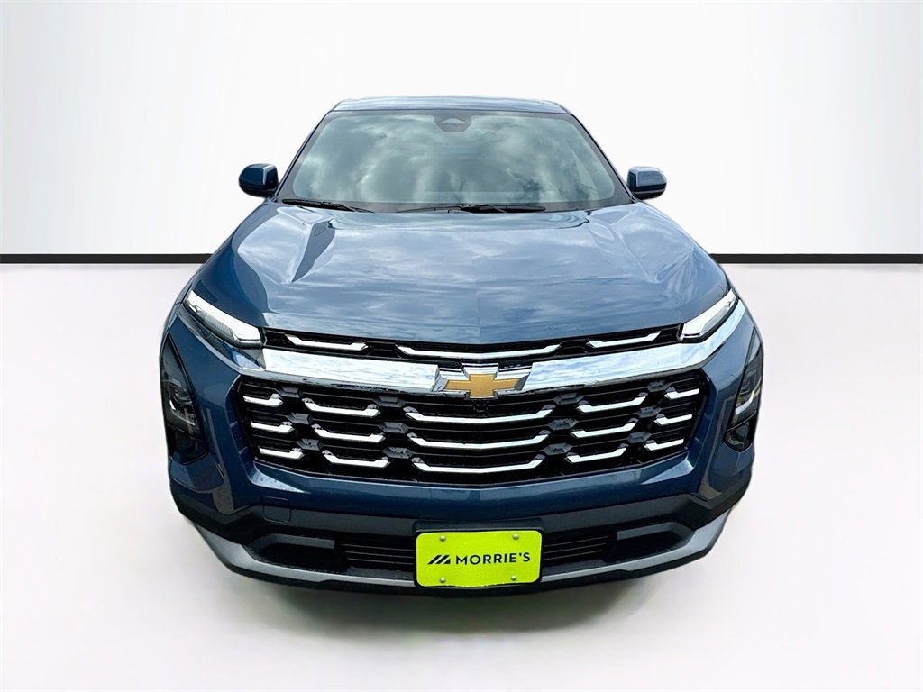 2026 Chevrolet Equinox LT photo 2