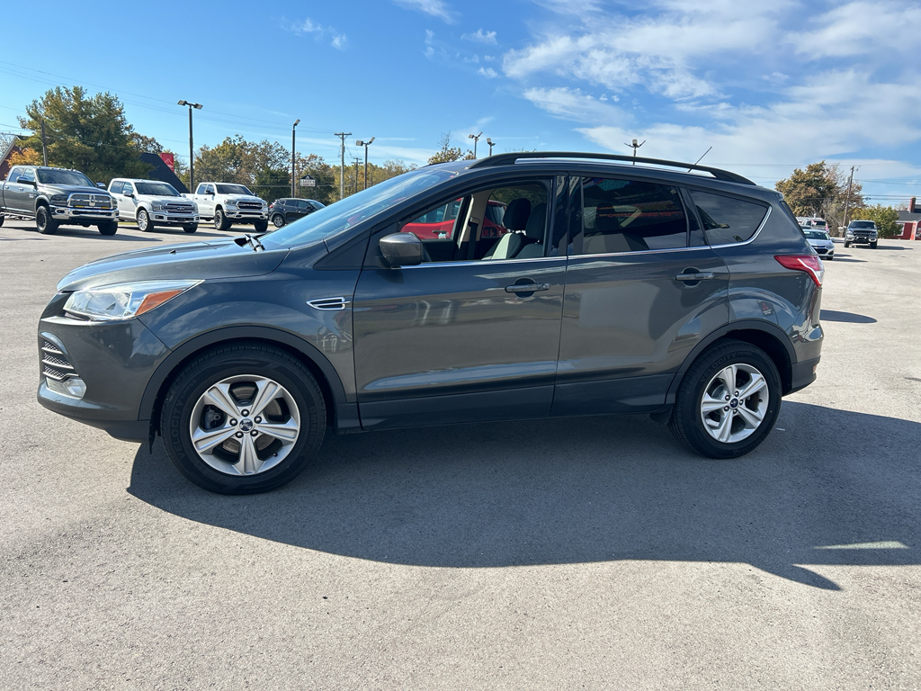 2016 Ford Escape SE photo 2