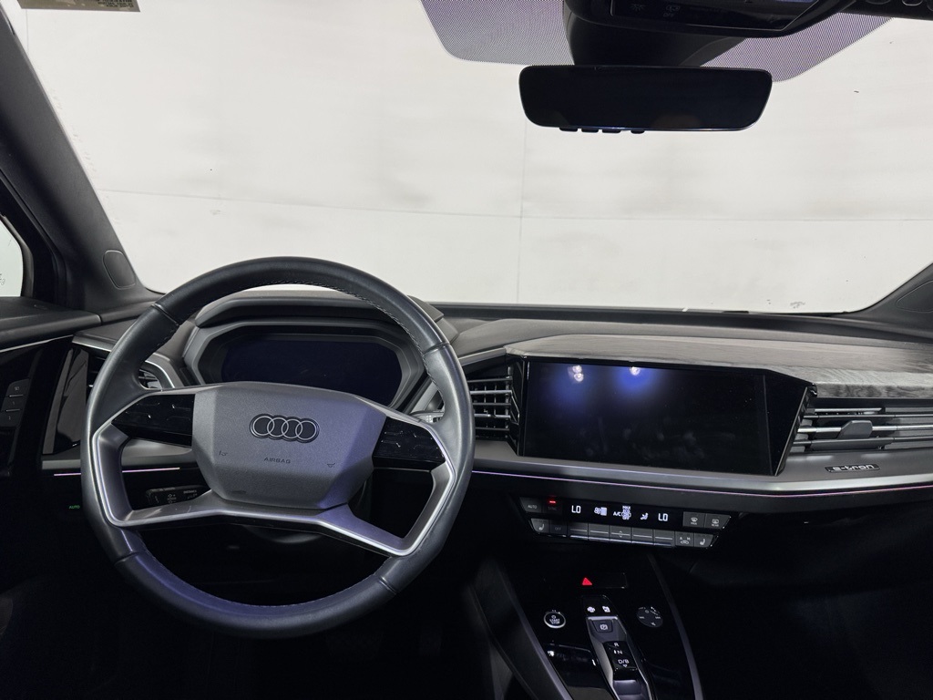 2024 Audi Q4 E-tron Premium Plus photo 9