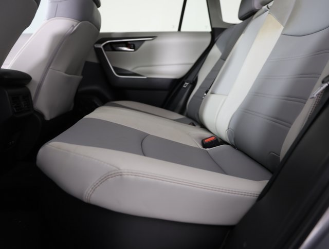 2021 Toyota RAV4 Hybrid XLE Premium photo 2