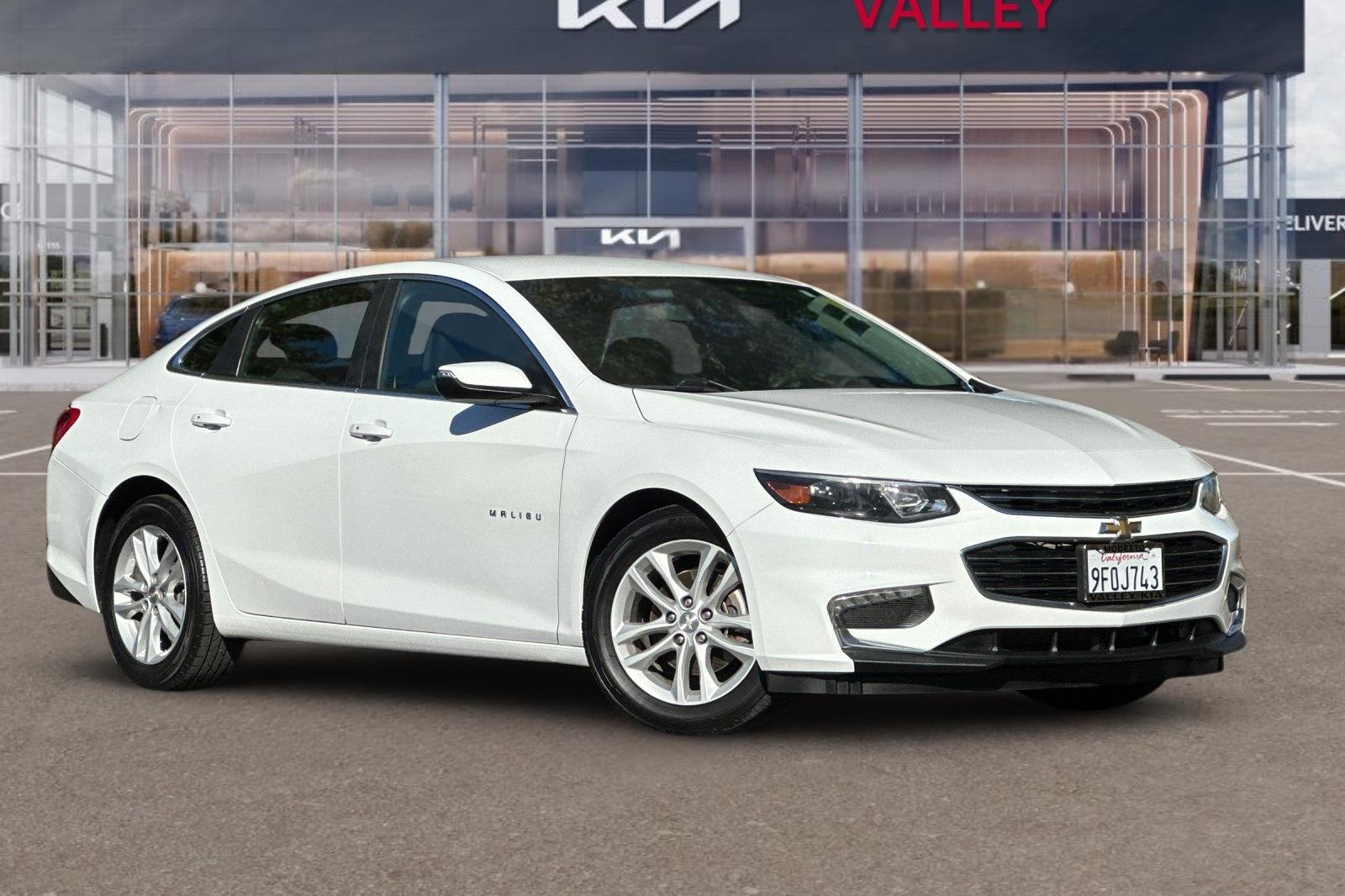 Used 2018 Chevrolet Malibu 1LT with VIN 1G1ZD5ST7JF240332 for sale in Modesto, CA