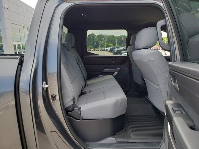 2025 Toyota Tundra SR5 CrewMax photo 13
