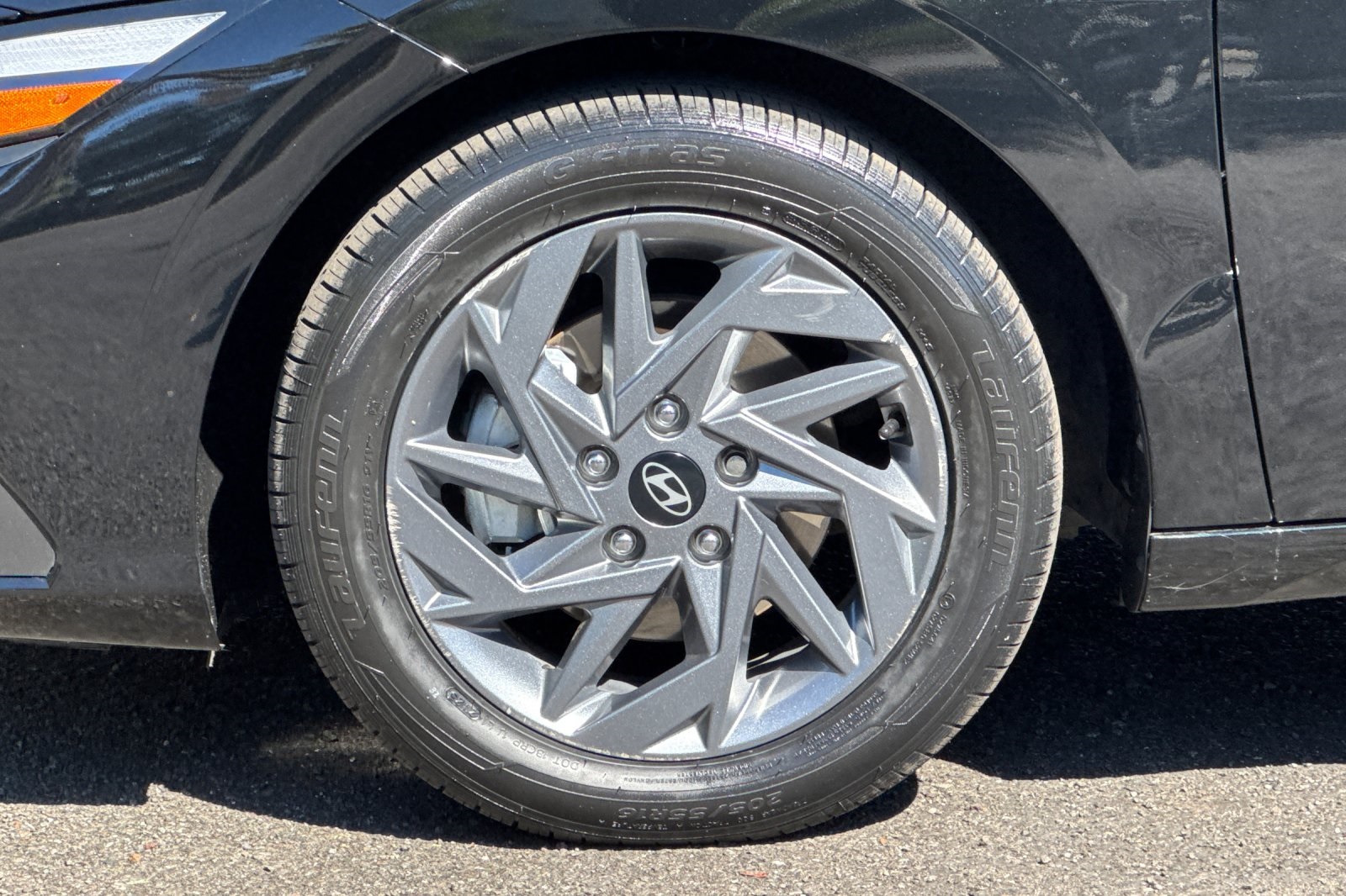 2024 Hyundai Elantra SEL photo 22