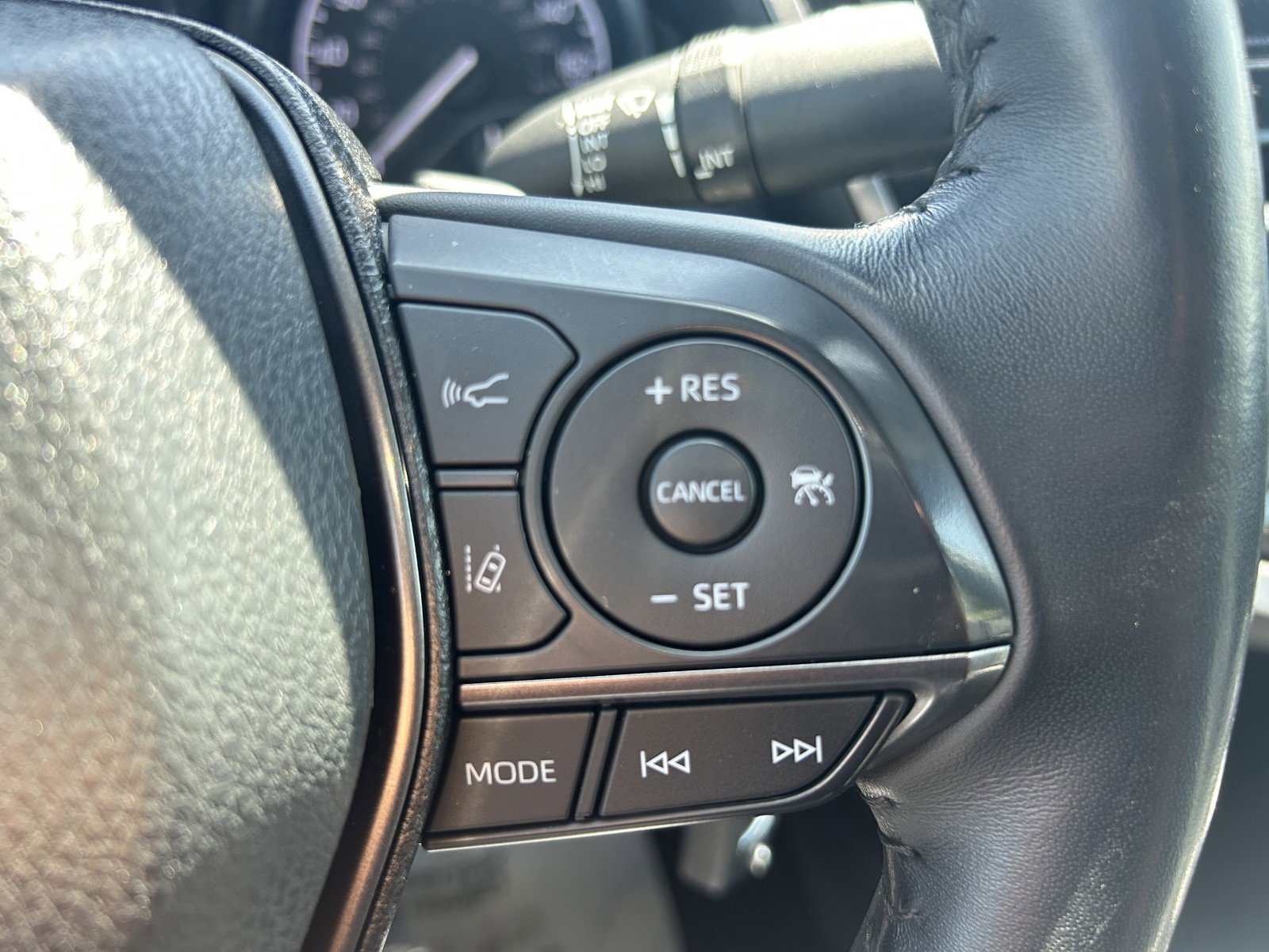 2023 Toyota Camry SE photo 18