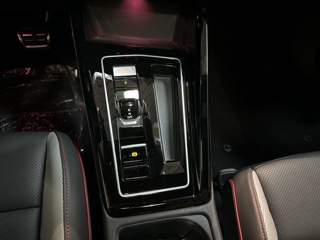 2025 Volkswagen Golf GTI SE photo 22