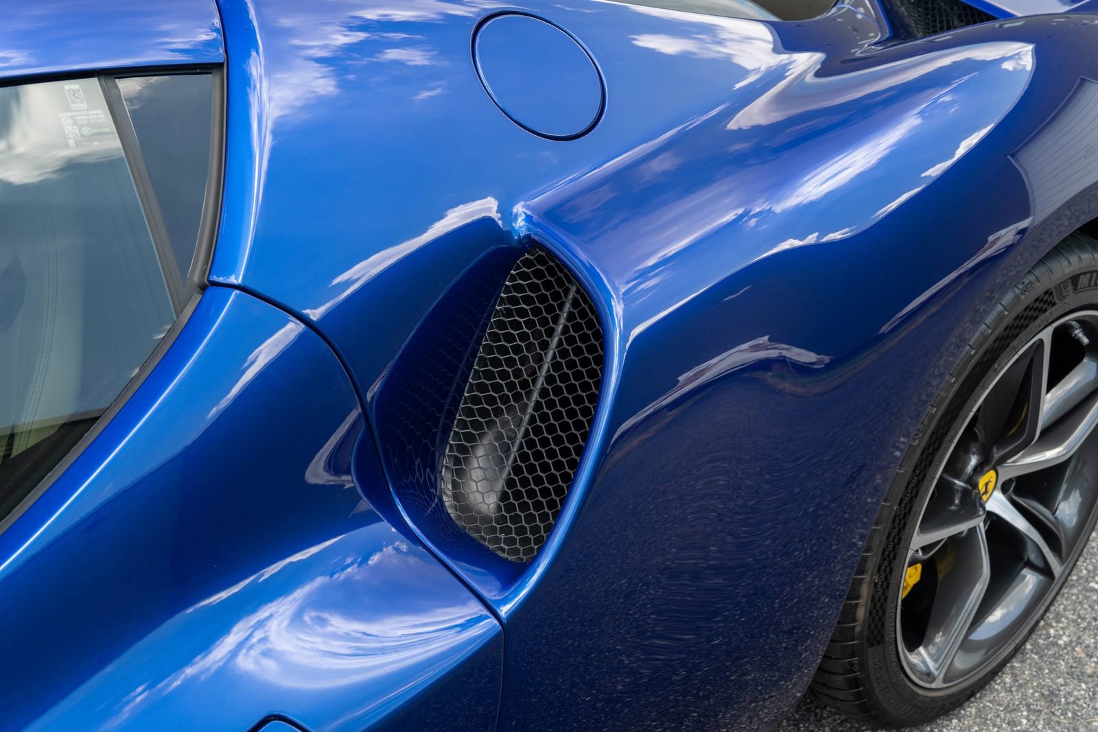 2024 Ferrari 296 GTB Base photo 12