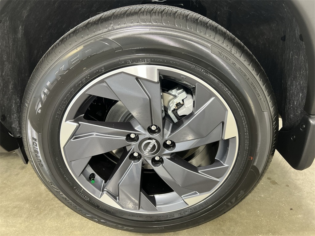 2026 Nissan Rogue SV photo 15