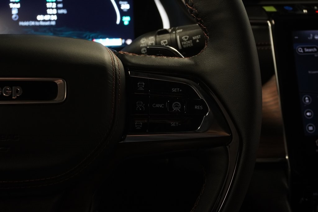 2023 Jeep Grand Cherokee Summit Reserve 4xe photo 23