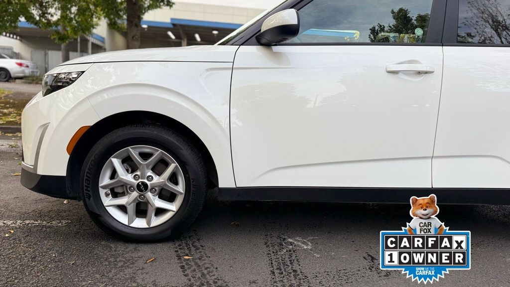 2024 Kia Soul LX photo 4