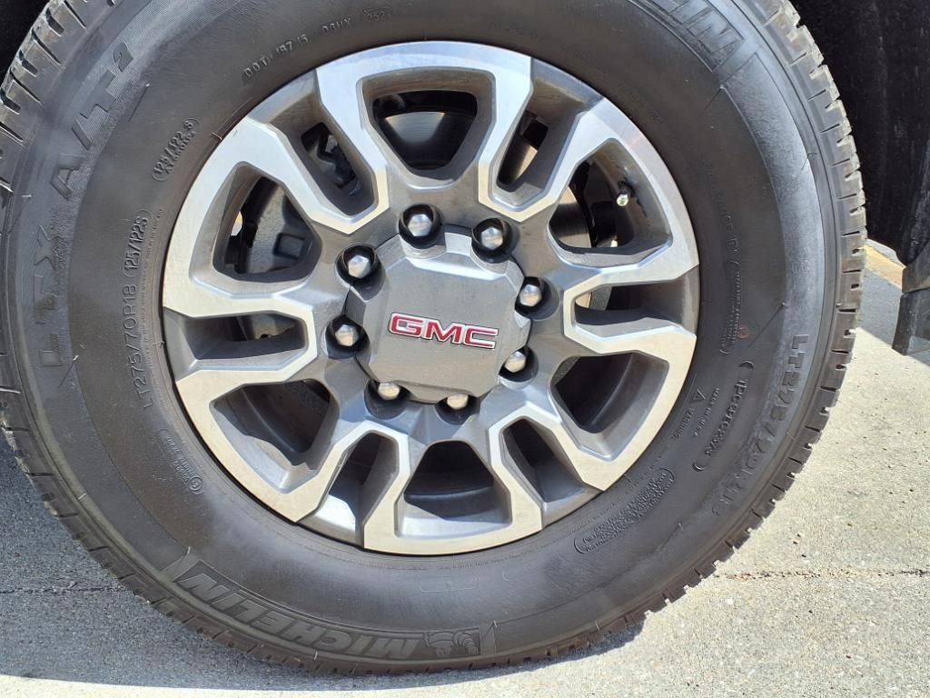2025 Gmc Sierra 2500 HD SLT photo 3