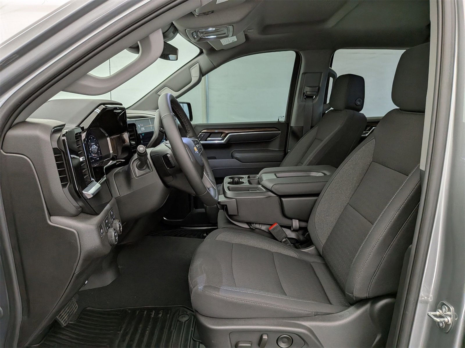 2025 Chevrolet Silverado 1500 LT photo 15
