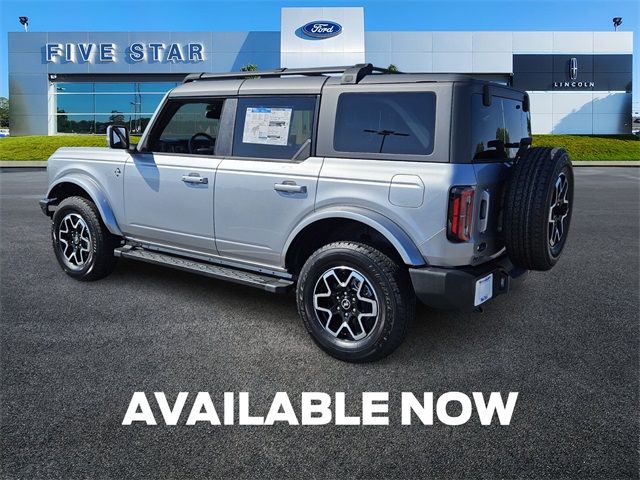 2024 Ford Bronco Outer Banks photo 5