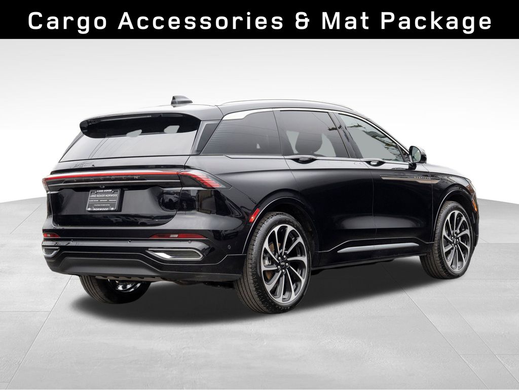 2024 Lincoln Nautilus Black Label photo 4