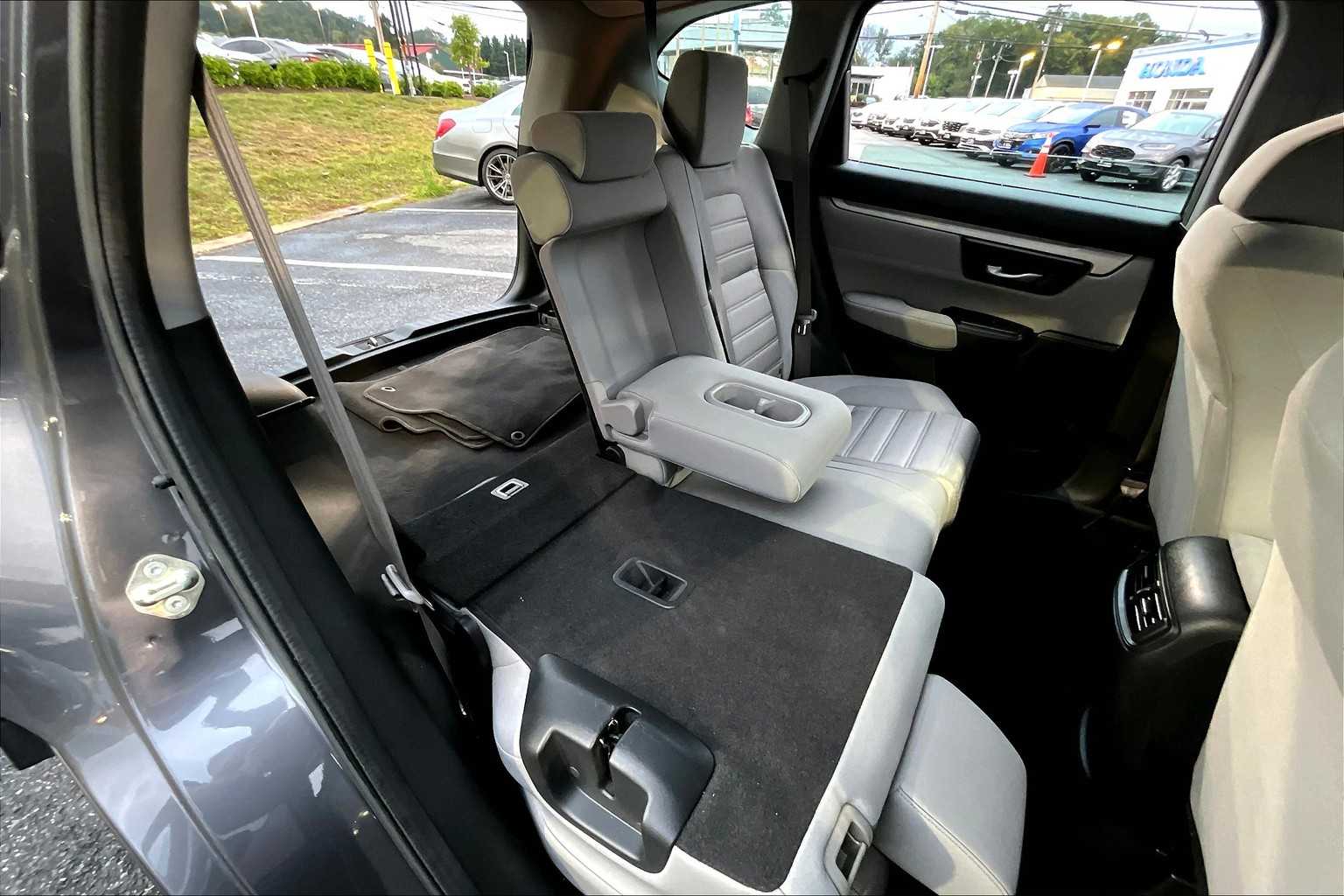 2017 Honda CR-V LX photo 18