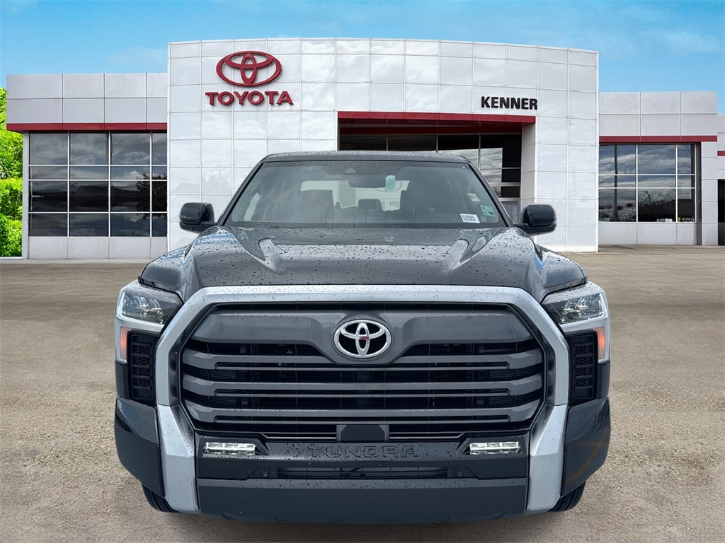 2024 Toyota Tundra Limited CrewMax photo 2