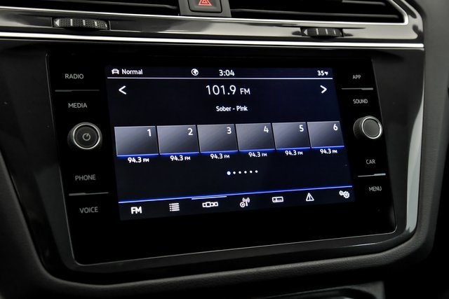 2023 Volkswagen Tiguan SE R-Line Black photo 14