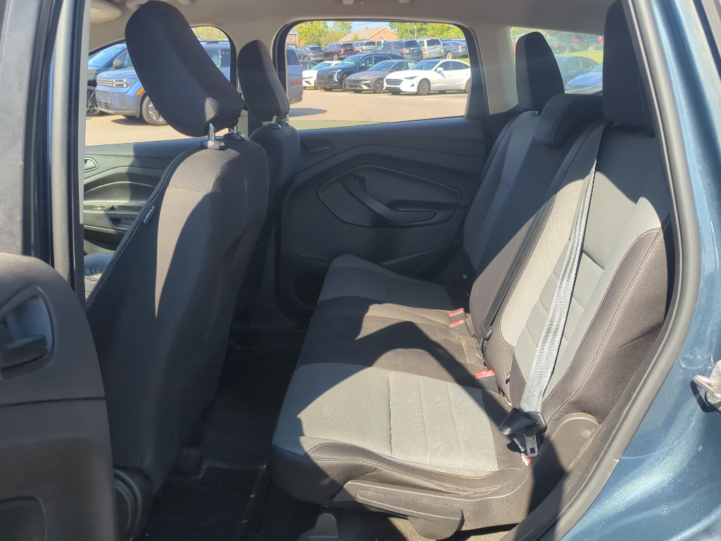 2019 Ford Escape S photo 9