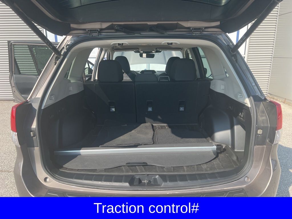 2022 Subaru Forester Premium photo 3