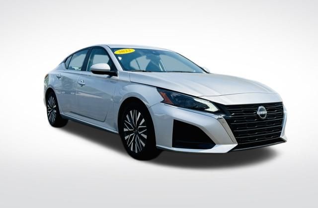 2023 Nissan Altima 2.5 SV photo 5