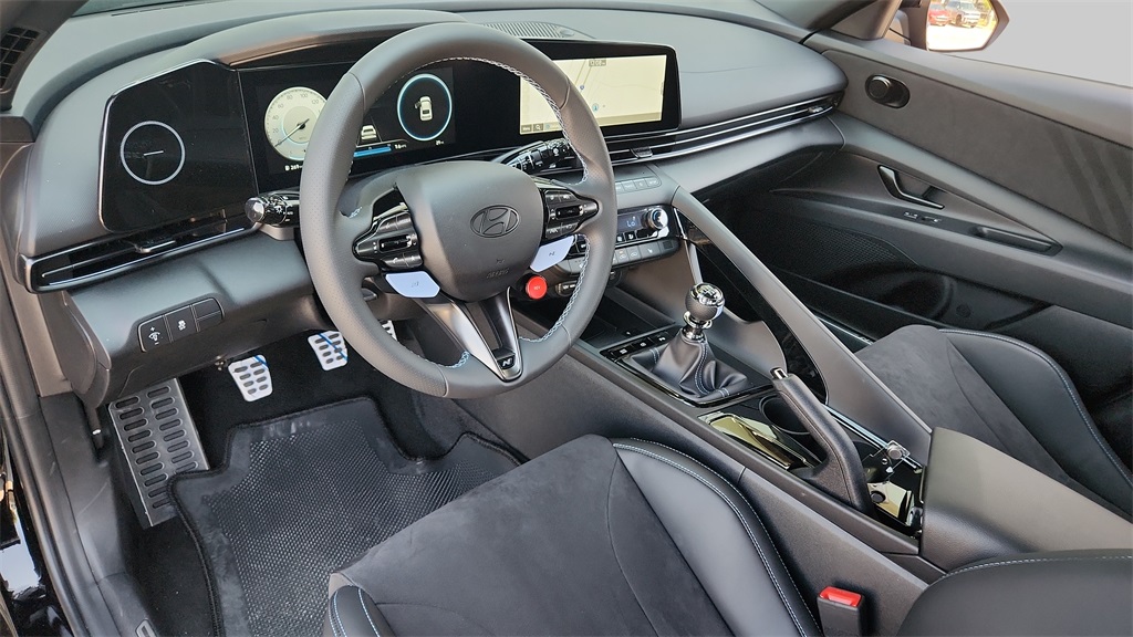 2025 Hyundai Elantra N Base photo 9