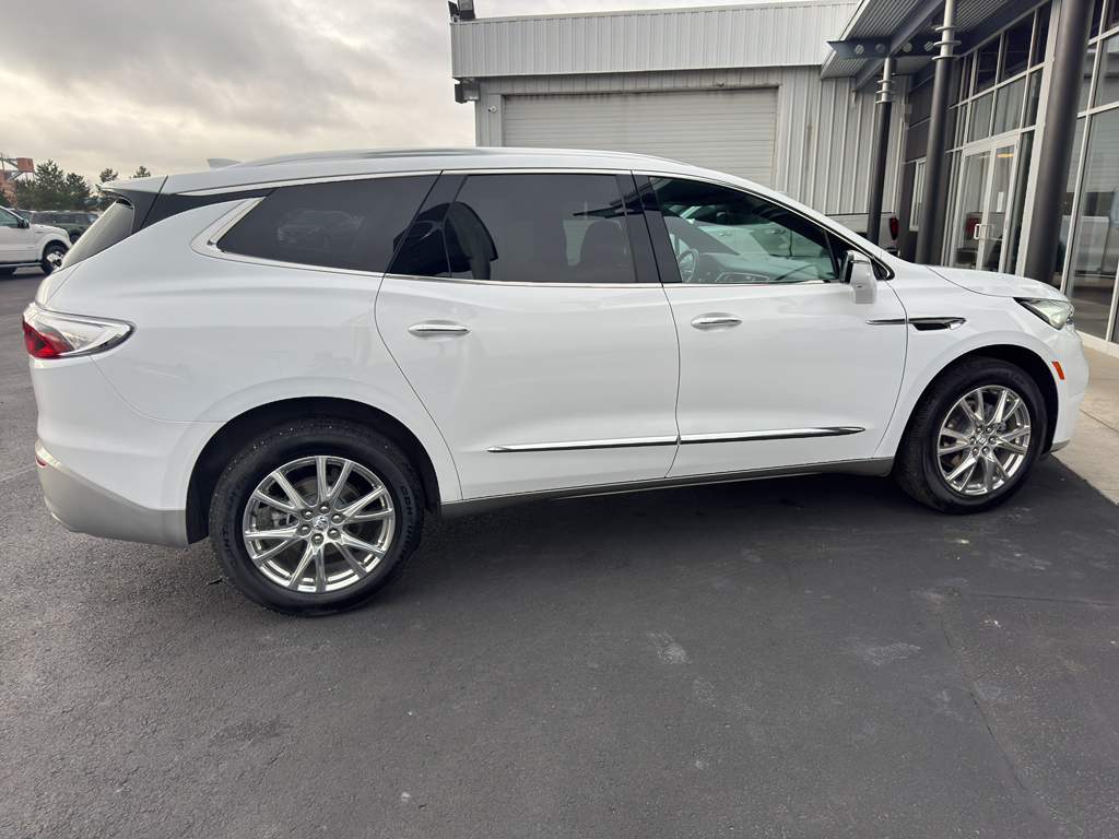 2024 Buick Enclave Premium photo 3