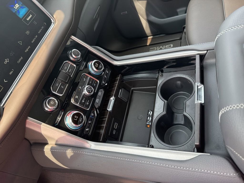 2024 Gmc Yukon XL Denali photo 17