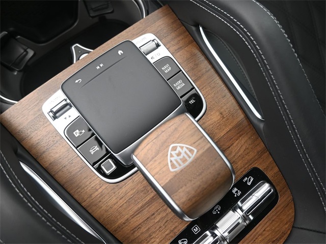 2026 Mercedes Benz GLS 600 4MATIC Maybach photo 2