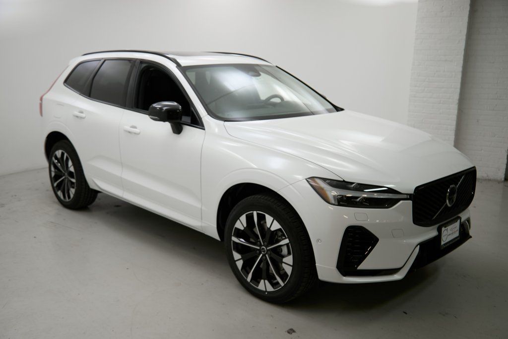 2026 VOLVO XC60 - Image 3