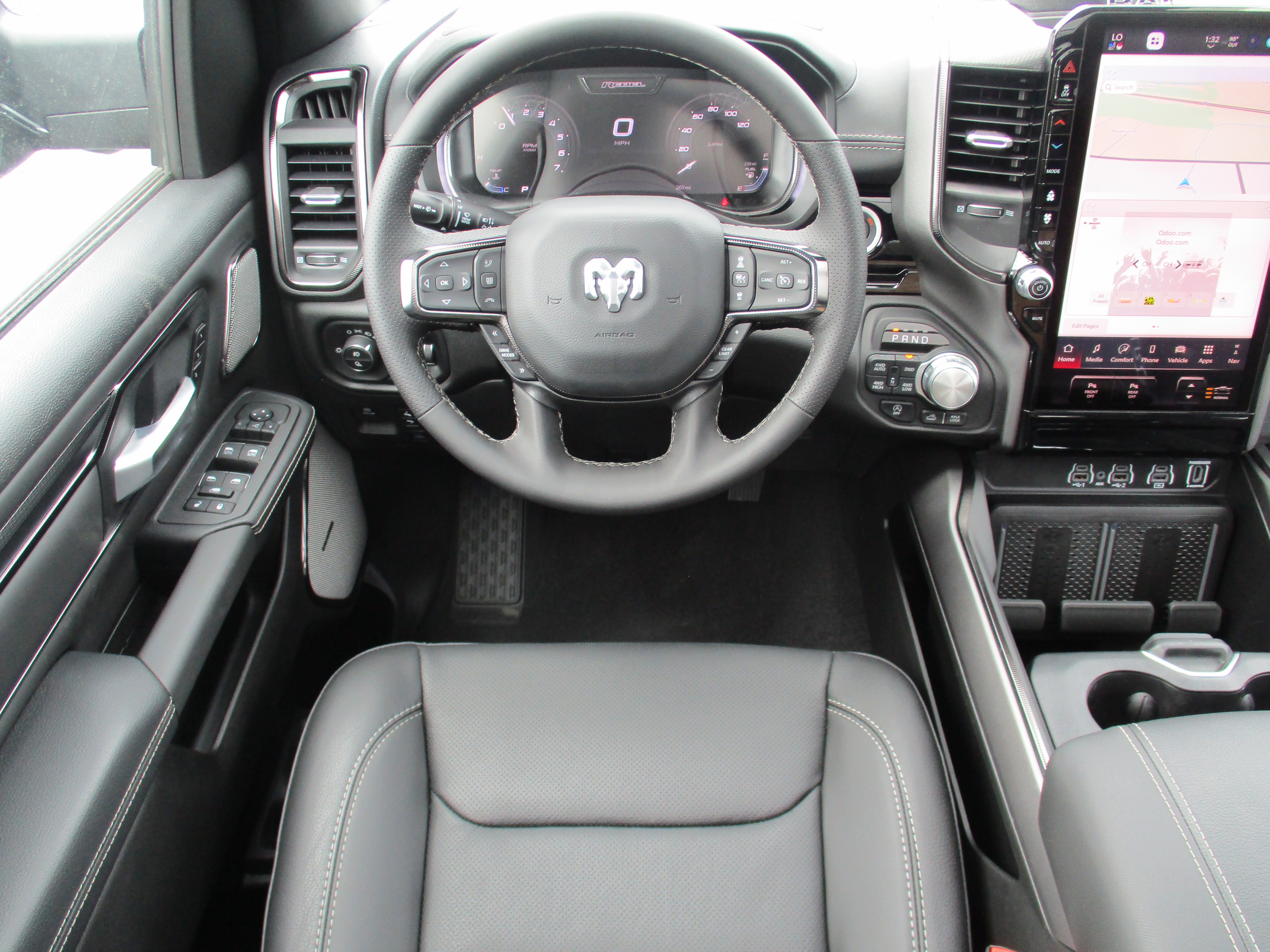 2025 Ram 1500 Rebel photo 14