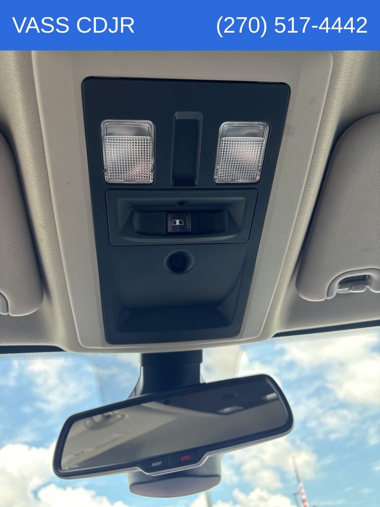 2023 Ram 1500 SLT photo 11
