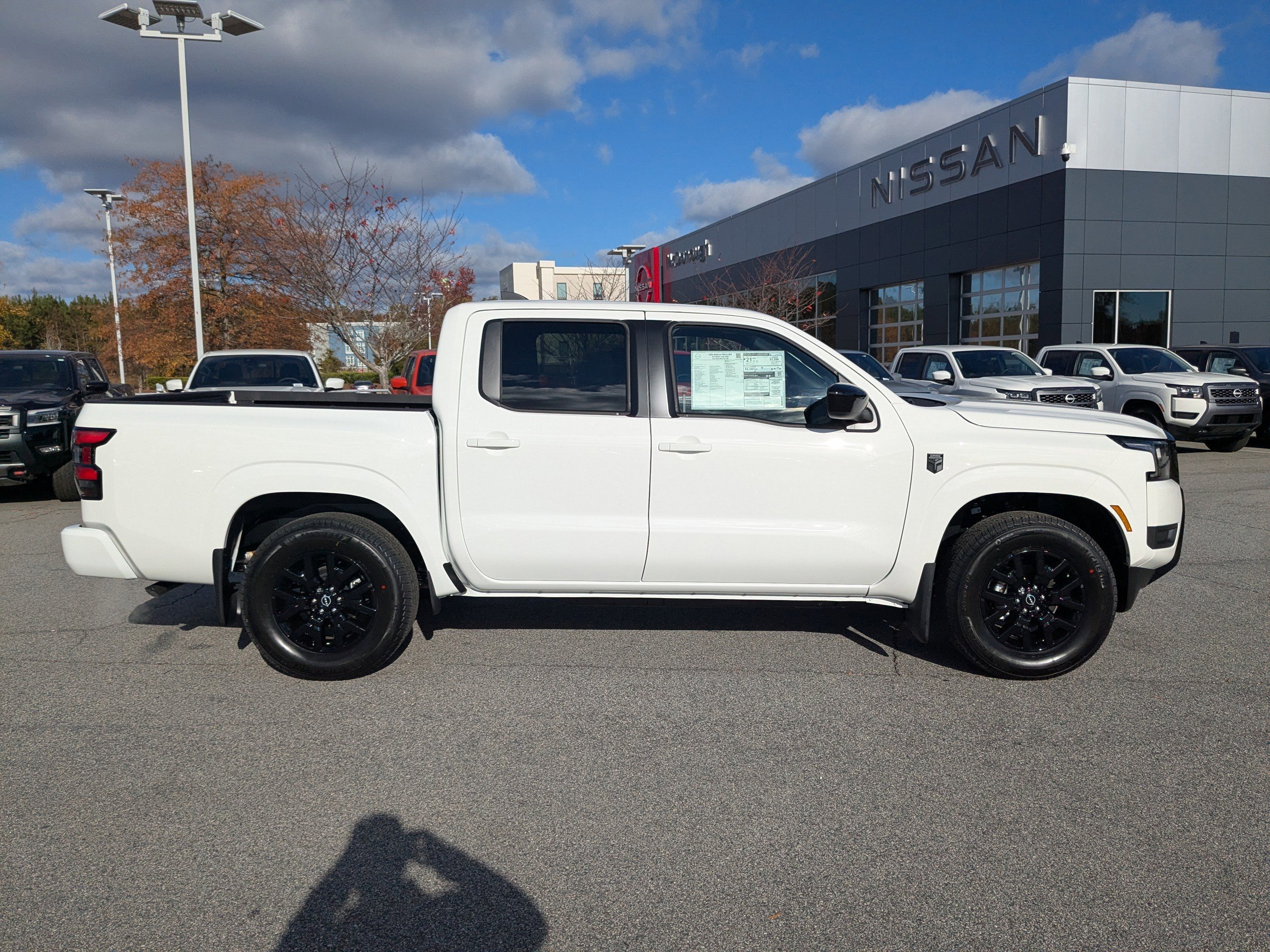 2026 Nissan Frontier SV photo 2