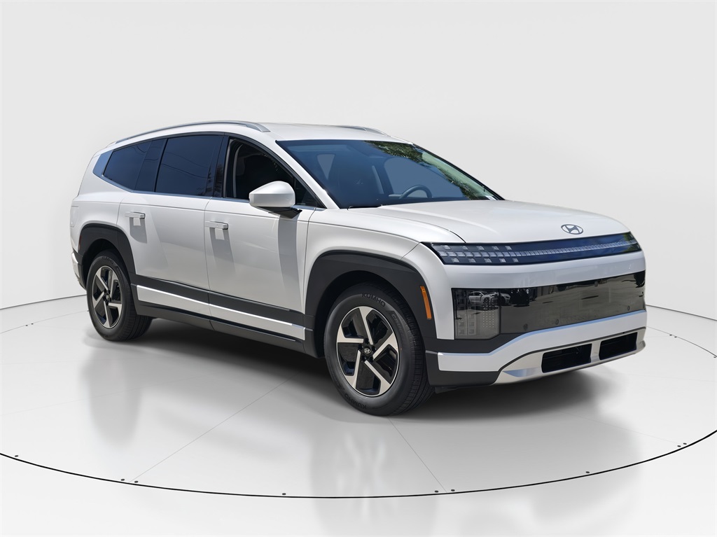 2026 Hyundai Ioniq SE photo 2