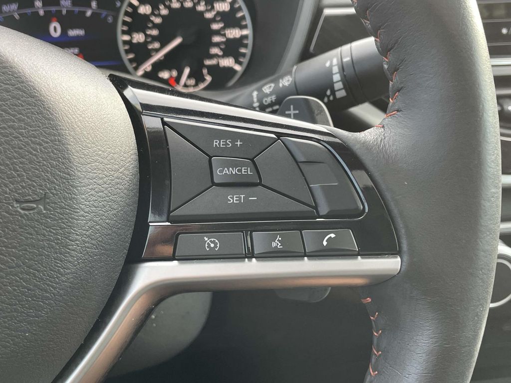 2023 Nissan Altima 2.5 SR photo 12