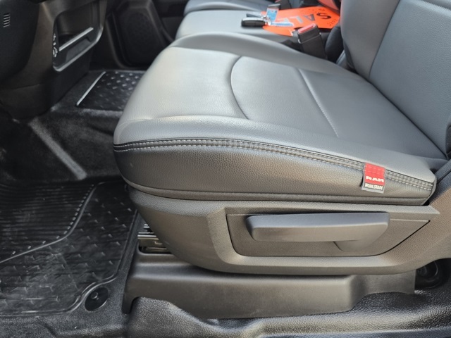 2025 Ram 5500 Tradesman photo 15