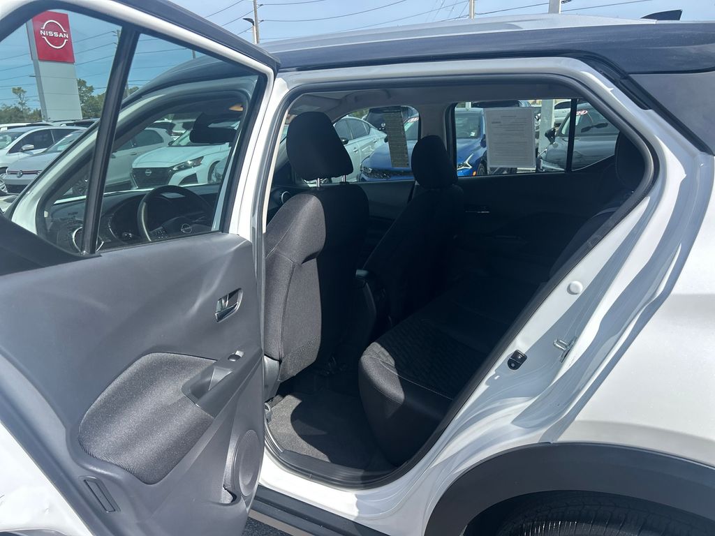 2023 Nissan Kicks SV photo 16