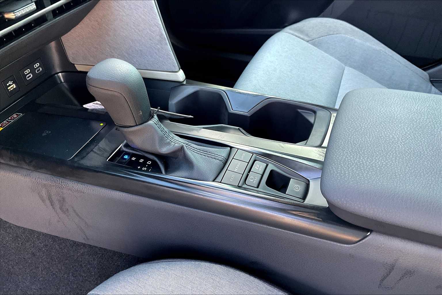 2025 Toyota Camry LE photo 7