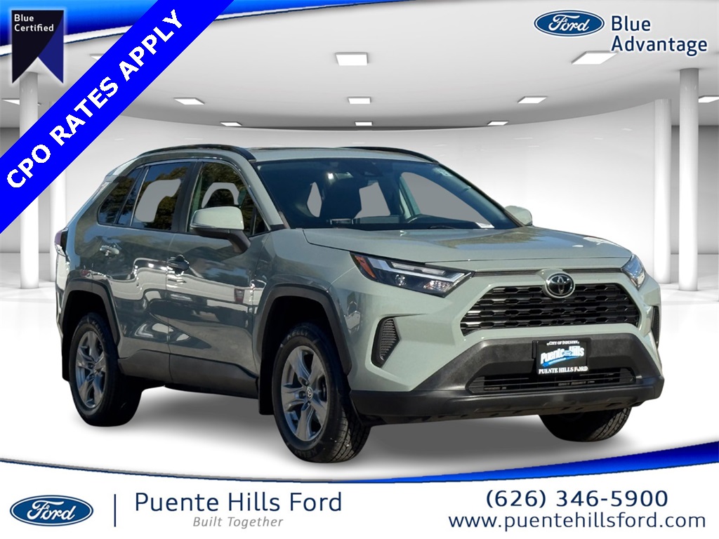 2022 Toyota RAV4 XLE's photo
