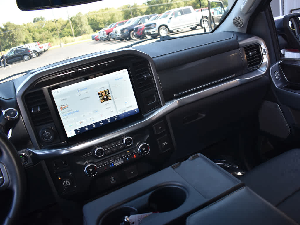 2021 Ford F-150 Lariat photo 18