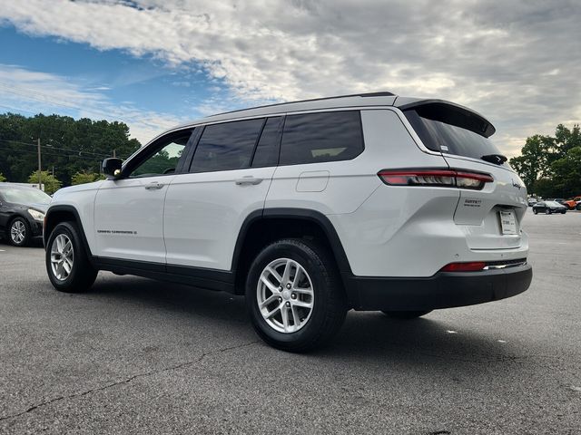 2023 Jeep Grand Cherokee Laredo photo 2