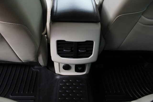 2017 Ford Fusion Platinum photo 32